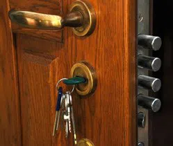 Newton Highlands Locksmith Newton Highlands, MA 617-826-6184 - 10a-Lock-Change